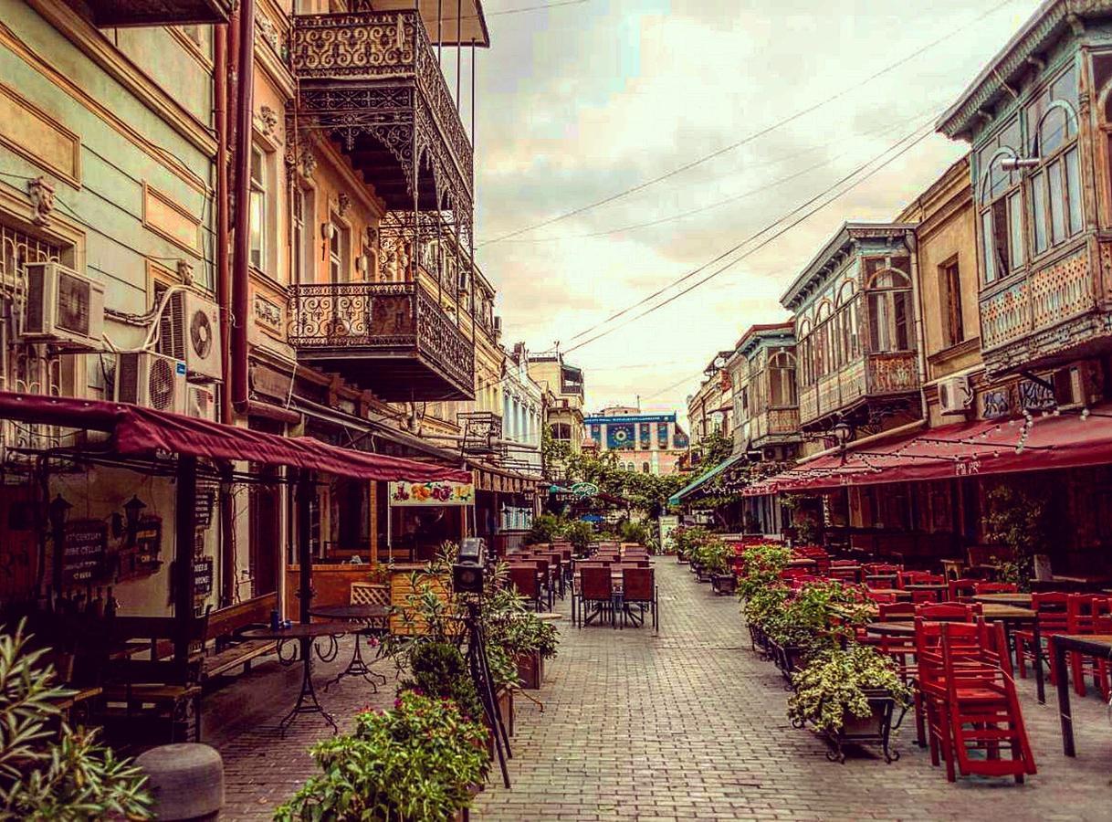 Ms. Jackson Hostel Tbilisi Exterior photo